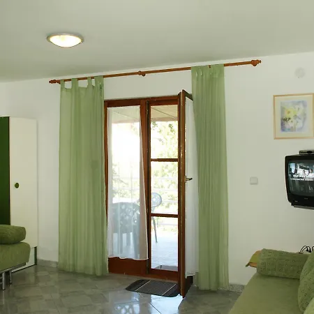 Apartment Kukljica 1 *